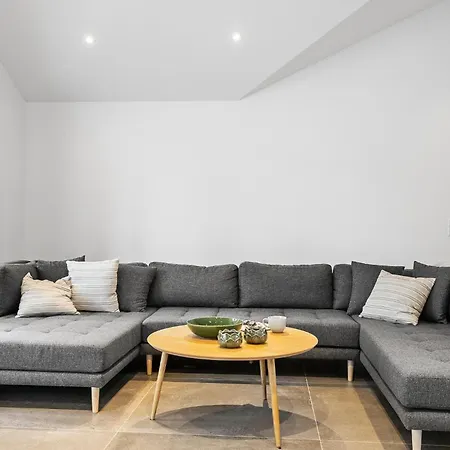 Сasa de vacaciones 4 Bedroom Lovely Home In Stege